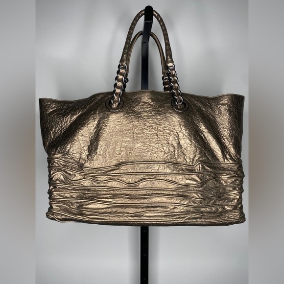 Bottega Veneta Metallic Gold Leather Corded Wave Tote Bag - Picture 1 of 7